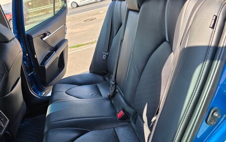 Toyota Camry, 2018 год, 2 500 000 рублей, 9 фотография
