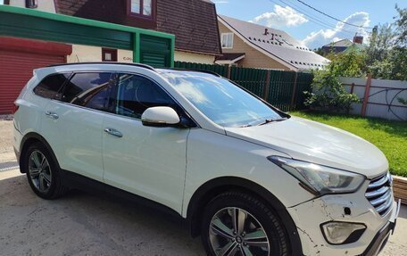 Hyundai Santa Fe III рестайлинг, 2013 год, 1 400 000 рублей, 2 фотография