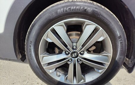 Hyundai Santa Fe III рестайлинг, 2013 год, 1 400 000 рублей, 23 фотография