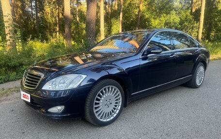 Mercedes-Benz S-Класс, 2008 год, 2 000 000 рублей, 2 фотография
