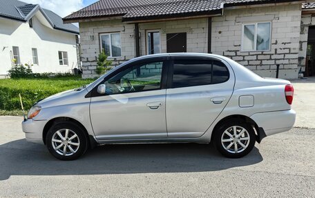 Toyota Platz, 2001 год, 350 000 рублей, 3 фотография