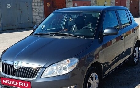 Skoda Fabia II, 2013 год, 650 000 рублей, 2 фотография