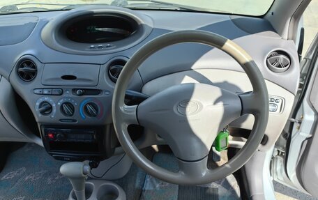 Toyota Platz, 2001 год, 350 000 рублей, 27 фотография