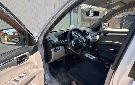 Mitsubishi Pajero Sport II рестайлинг, 2013 год, 1 300 000 рублей, 10 фотография