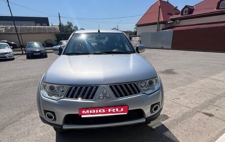 Mitsubishi Pajero Sport II рестайлинг, 2013 год, 1 300 000 рублей, 2 фотография