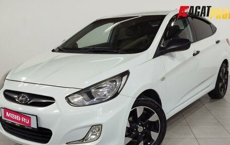 Hyundai Solaris II рестайлинг, 2013 год, 650 000 рублей, 1 фотография