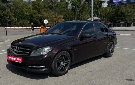 Mercedes-Benz C-Класс, 2011 год, 1 390 000 рублей, 2 фотография