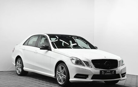 Mercedes-Benz E-Класс, 2013 год, 1 395 000 рублей, 2 фотография