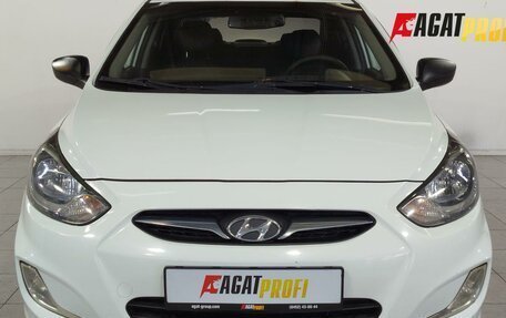 Hyundai Solaris II рестайлинг, 2013 год, 650 000 рублей, 2 фотография