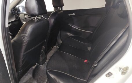 Hyundai Solaris II рестайлинг, 2013 год, 650 000 рублей, 17 фотография