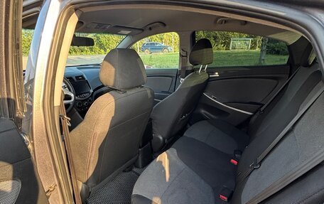 Hyundai Solaris II рестайлинг, 2011 год, 650 000 рублей, 7 фотография