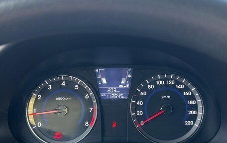 Hyundai Solaris II рестайлинг, 2011 год, 650 000 рублей, 11 фотография