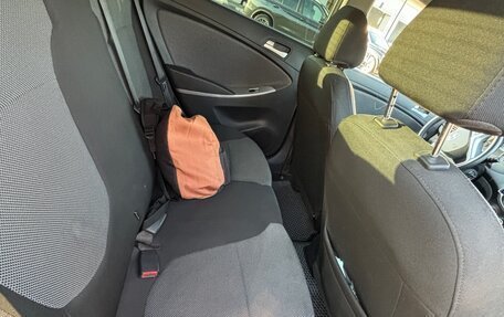 Hyundai Solaris II рестайлинг, 2011 год, 650 000 рублей, 6 фотография