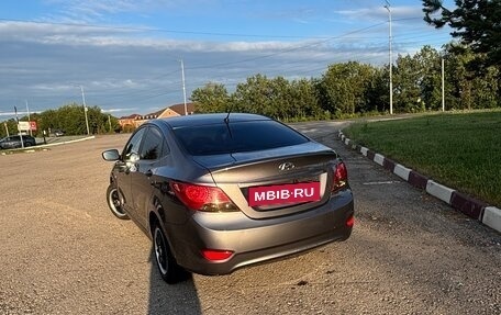 Hyundai Solaris II рестайлинг, 2011 год, 650 000 рублей, 4 фотография