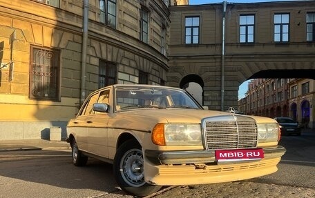 Mercedes-Benz W123, 1979 год, 350 000 рублей, 1 фотография