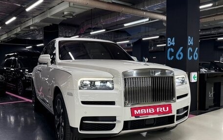 Rolls-Royce Cullinan, 2022 год, 33 706 664 рублей, 3 фотография