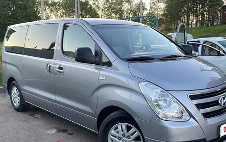 Hyundai Grand Starex Grand Starex I рестайлинг 2, 2018 год, 2 050 000 рублей, 1 фотография