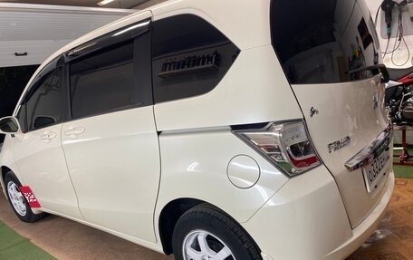 Honda Freed I, 2012 год, 1 250 000 рублей, 18 фотография