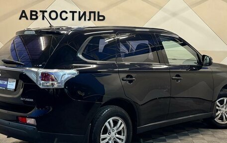 Mitsubishi Outlander III рестайлинг 3, 2012 год, 1 129 000 рублей, 8 фотография