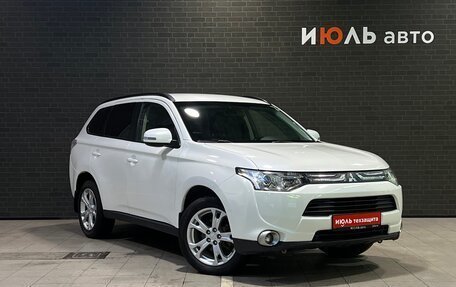 Mitsubishi Outlander III рестайлинг 3, 2013 год, 1 495 000 рублей, 3 фотография