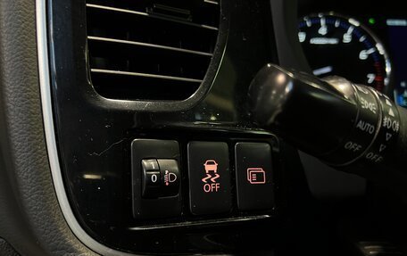 Mitsubishi Outlander III рестайлинг 3, 2013 год, 1 495 000 рублей, 18 фотография