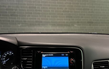 Mitsubishi Outlander III рестайлинг 3, 2013 год, 1 495 000 рублей, 13 фотография