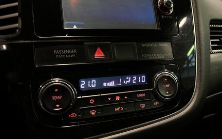 Mitsubishi Outlander III рестайлинг 3, 2013 год, 1 495 000 рублей, 14 фотография