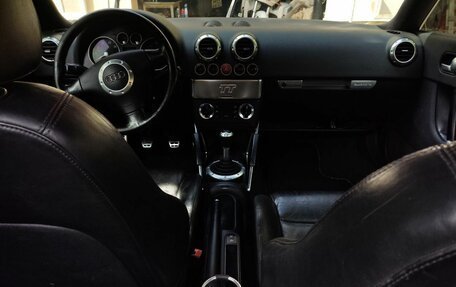 Audi TT, 2001 год, 1 700 000 рублей, 9 фотография