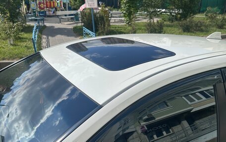 Toyota Prius IV XW50, 2016 год, 1 600 000 рублей, 6 фотография