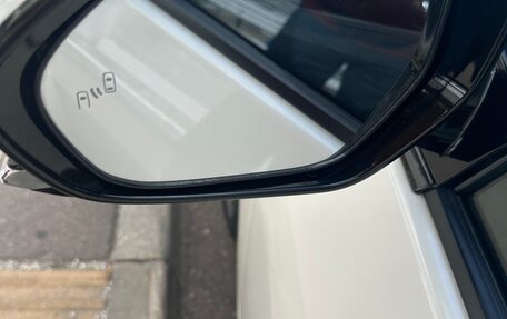 Toyota Prius IV XW50, 2016 год, 1 600 000 рублей, 17 фотография