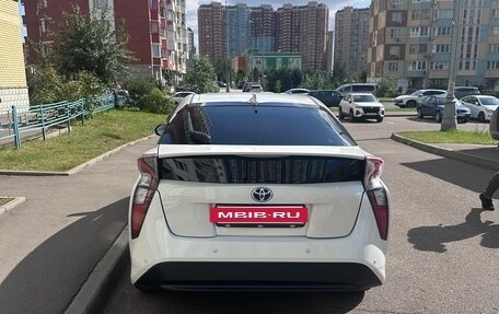 Toyota Prius IV XW50, 2016 год, 1 600 000 рублей, 4 фотография