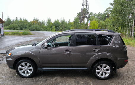Mitsubishi Outlander III рестайлинг 3, 2011 год, 1 350 000 рублей, 3 фотография