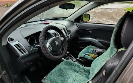 Mitsubishi Outlander III рестайлинг 3, 2011 год, 1 350 000 рублей, 5 фотография