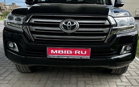 Toyota Land Cruiser 200, 2015 год, 5 200 000 рублей, 1 фотография