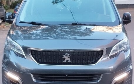 Peugeot Traveller I, 2021 год, 3 100 000 рублей, 5 фотография