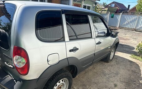 Chevrolet Niva I рестайлинг, 2010 год, 330 000 рублей, 4 фотография