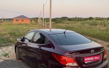 Hyundai Solaris II рестайлинг, 2013 год, 730 000 рублей, 3 фотография