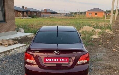 Hyundai Solaris II рестайлинг, 2013 год, 730 000 рублей, 4 фотография