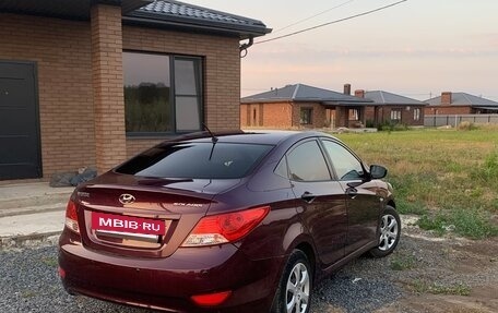 Hyundai Solaris II рестайлинг, 2013 год, 730 000 рублей, 5 фотография