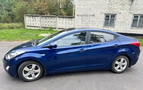 Hyundai Elantra V, 2012 год, 850 000 рублей, 2 фотография