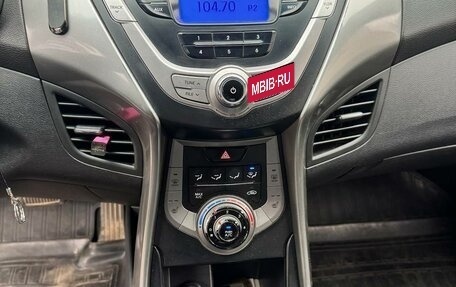 Hyundai Elantra V, 2012 год, 850 000 рублей, 8 фотография