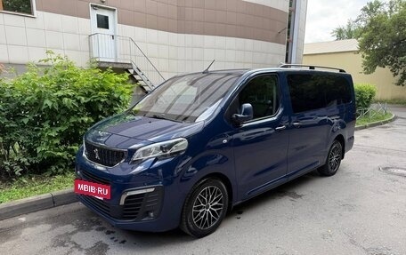 Peugeot Traveller I, 2018 год, 3 300 000 рублей, 8 фотография