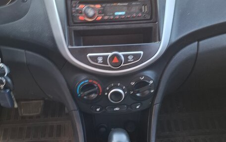 Hyundai Solaris II рестайлинг, 2011 год, 679 000 рублей, 7 фотография