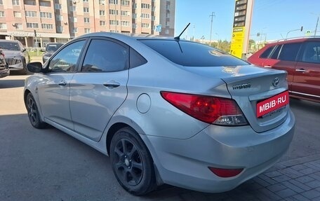 Hyundai Solaris II рестайлинг, 2011 год, 679 000 рублей, 3 фотография
