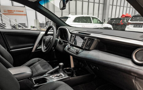 Toyota RAV4, 2019 год, 2 730 000 рублей, 11 фотография