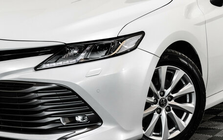 Toyota Camry, 2018 год, 2 449 000 рублей, 2 фотография
