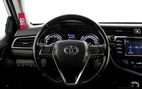 Toyota Camry, 2018 год, 2 449 000 рублей, 15 фотография