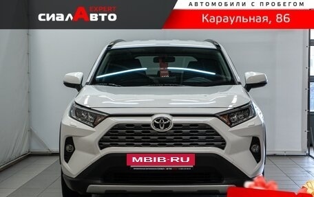 Toyota RAV4, 2019 год, 3 215 000 рублей, 2 фотография