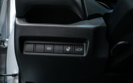 Toyota RAV4, 2019 год, 3 215 000 рублей, 9 фотография