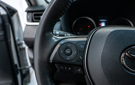 Toyota RAV4, 2019 год, 3 215 000 рублей, 11 фотография